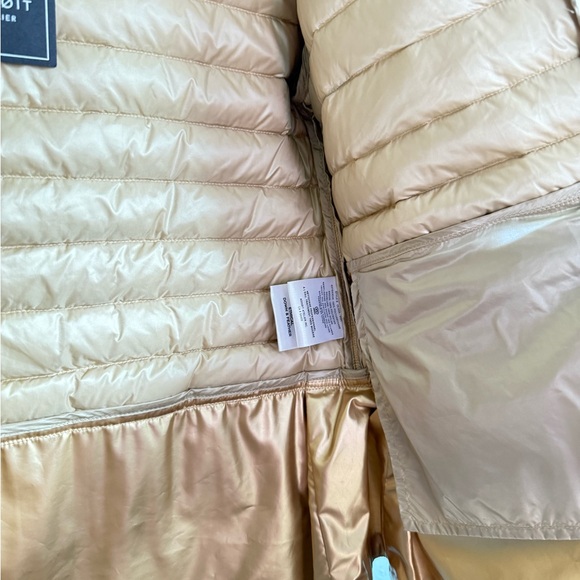 Adroit - Women's Gold Quilted Jacket size 0 NWT - Picture 7 of 8